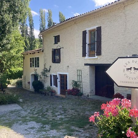 Les Deux Chevaux Chambres D'Hotes Rouvenac Exterior photo